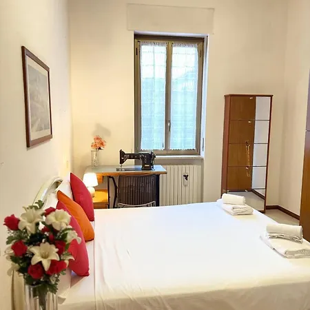 Classic House 15 Minutes From Duomo Mediolan