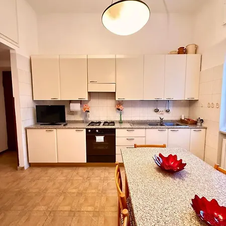 Classic House 15 Minutes From Duomo Apartament Mediolan