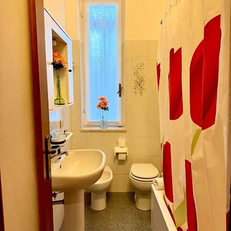 Apartament Classic House 15 Minutes From Duomo *