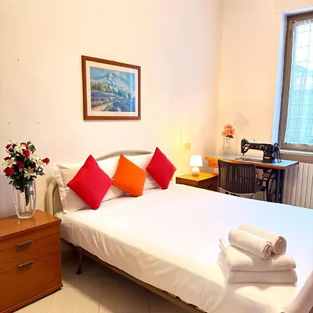 Classic House 15 Minutes From Duomo * Mediolan
