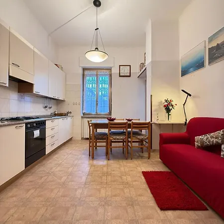 Classic House 15 Minutes From Duomo Apartament